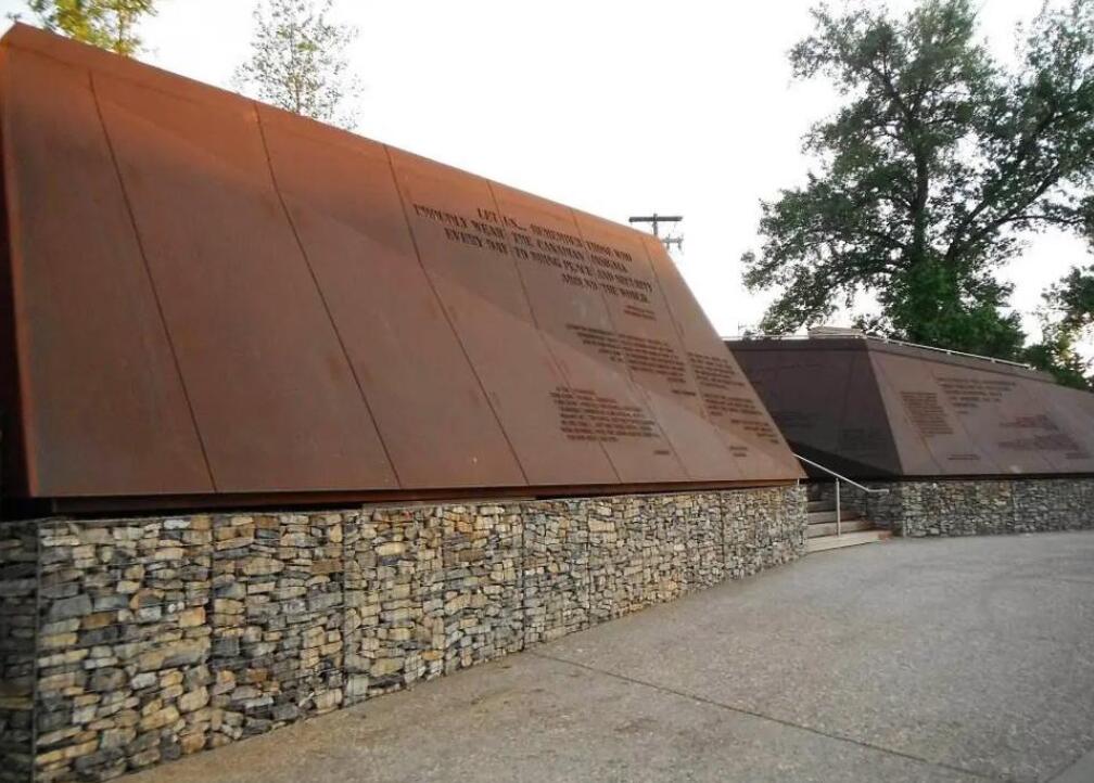金平耐候钢板挡土墙